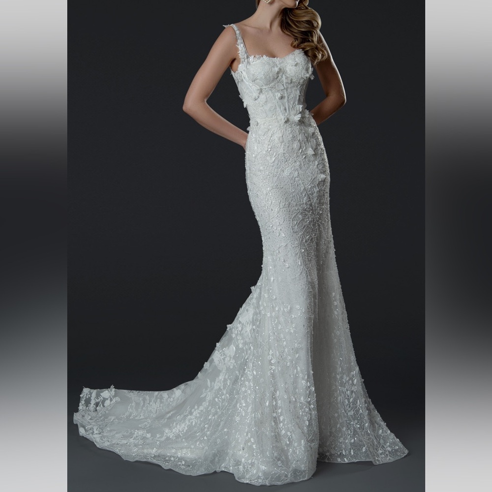 Stunning petal/floral wedding/reception dress